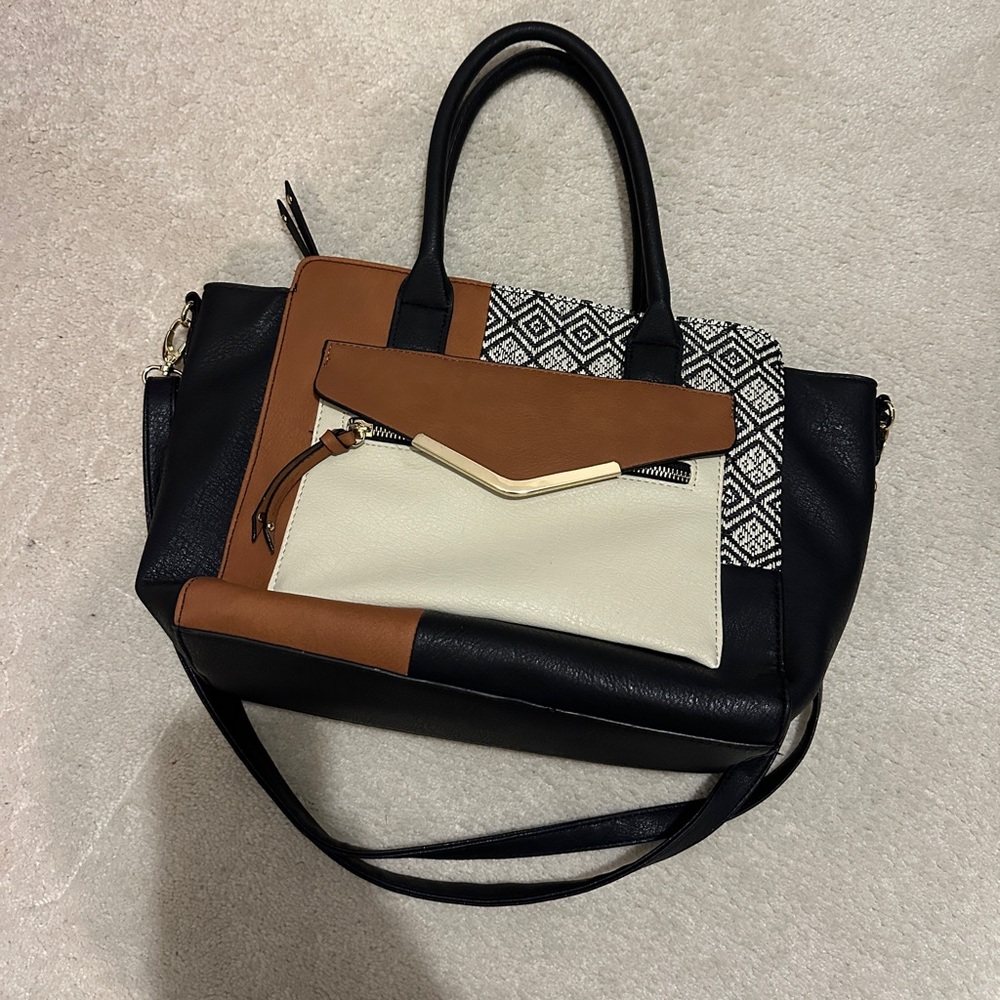 Apt. 9 - Tribal Purse with Detachable Strap